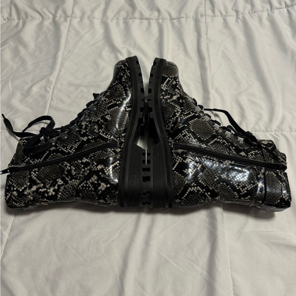 New Abound Snakeskin Print Lace-Up Boots Womens Size 7 Victor Buckle Side Zip - Picture 6 of 14